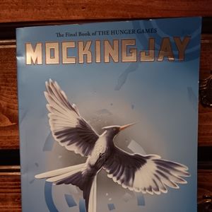 MOCKINGJAY Paperback